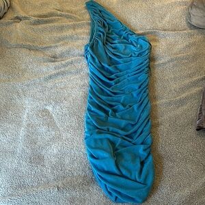 Love the rouge so flattering on everyone! Super comfy and great for a formal